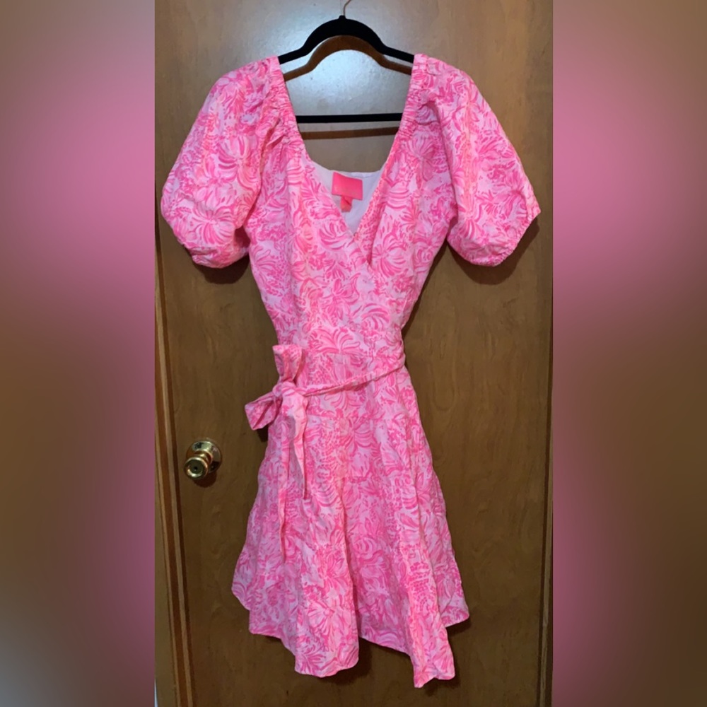 New never worn pink blossom Lilly Pulitzer dress smoke free pet free home